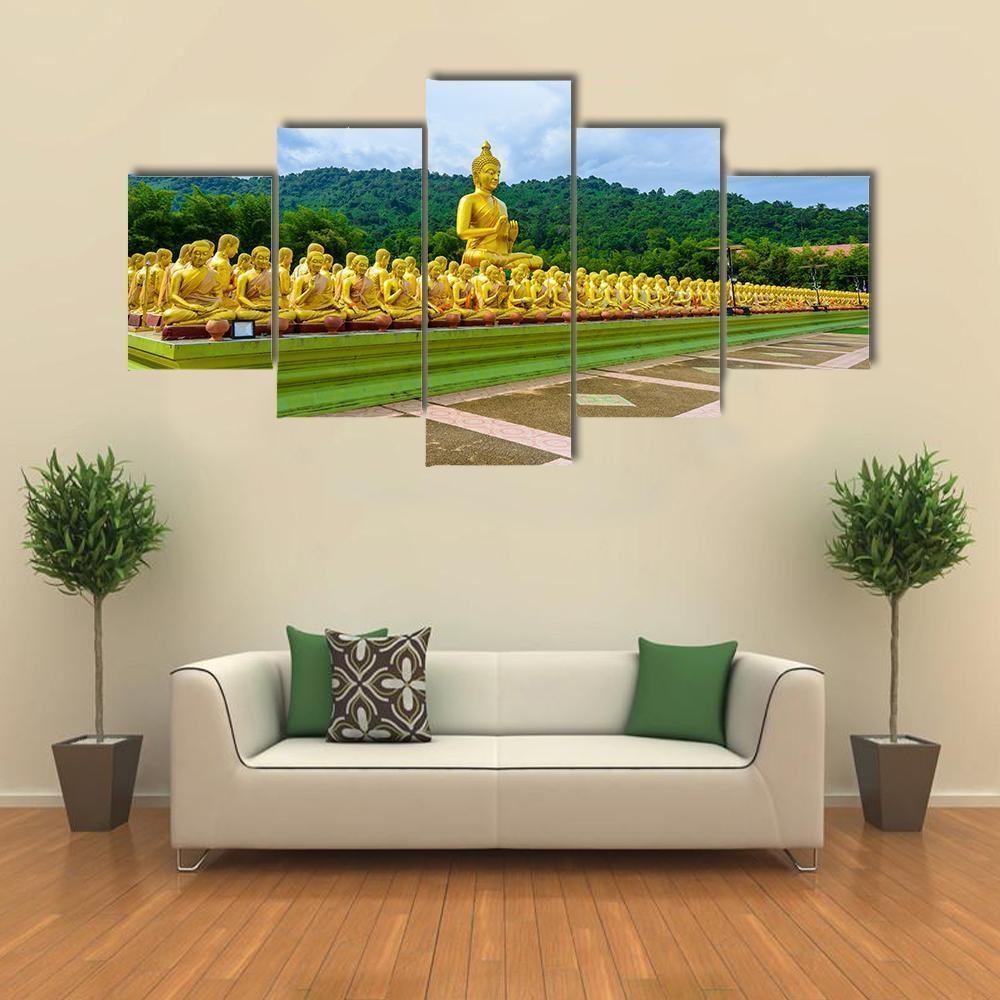 Buddha Statue At Makha Bucha Buddhist Memorial Park Religion Leinwandbilder Kunstdrucke Rahmen