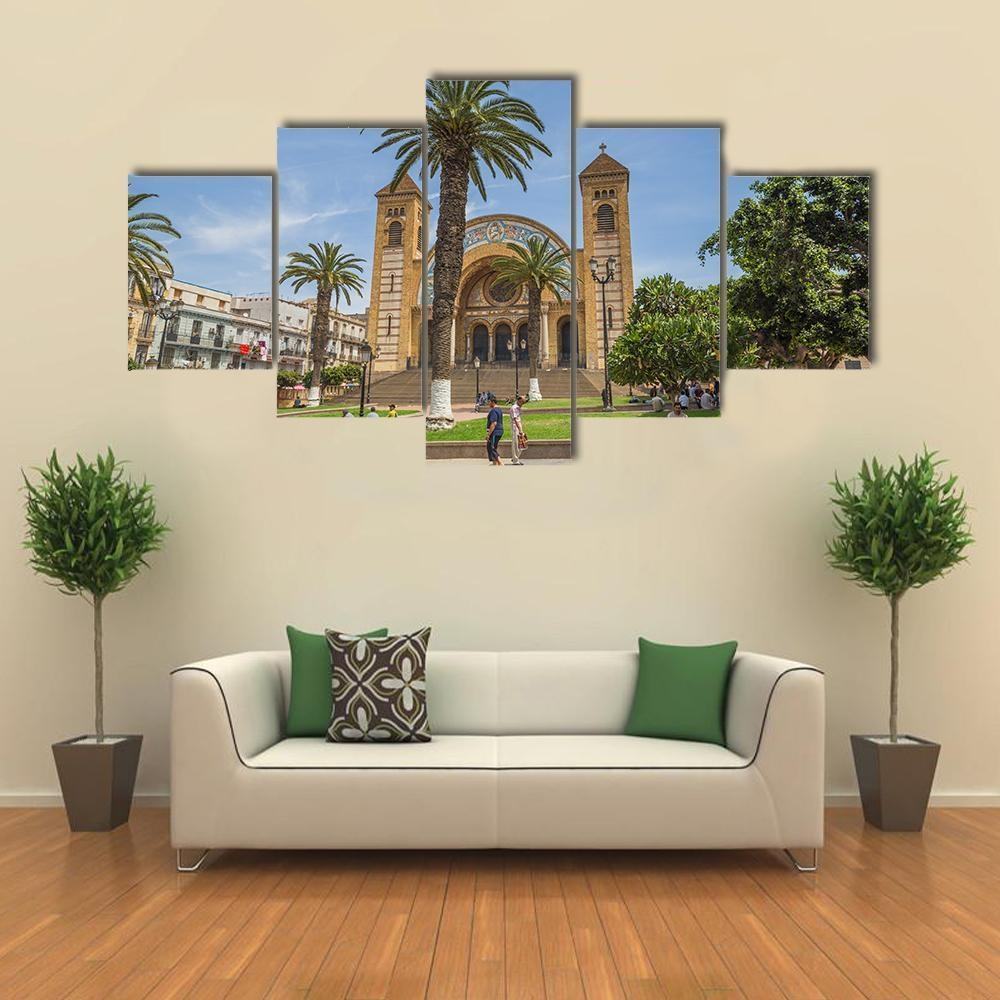 Cathedral Of The Sacred Heart In Oran Religion Leinwandbilder Kunstdrucke Rahmen