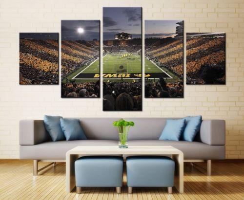 Owa Hawkeyes Stadium Football – Kunstdrucke für Football Fans