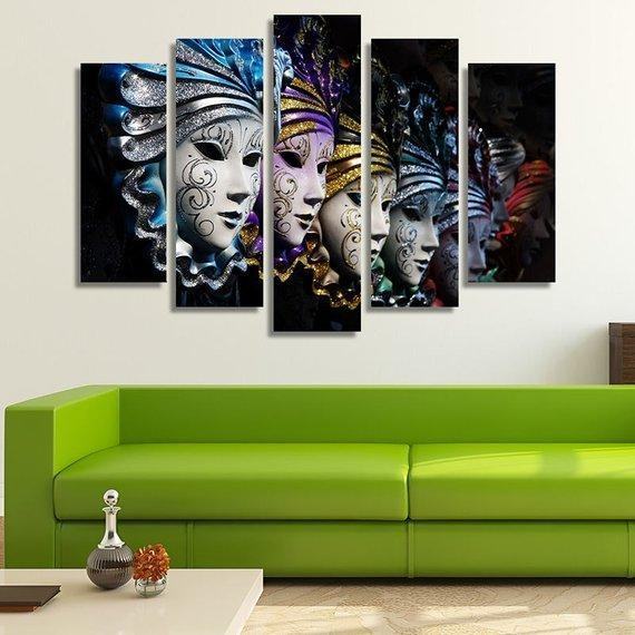 Row Of Venetian Masks Religion Leinwandbilder Kunstdrucke Rahmen