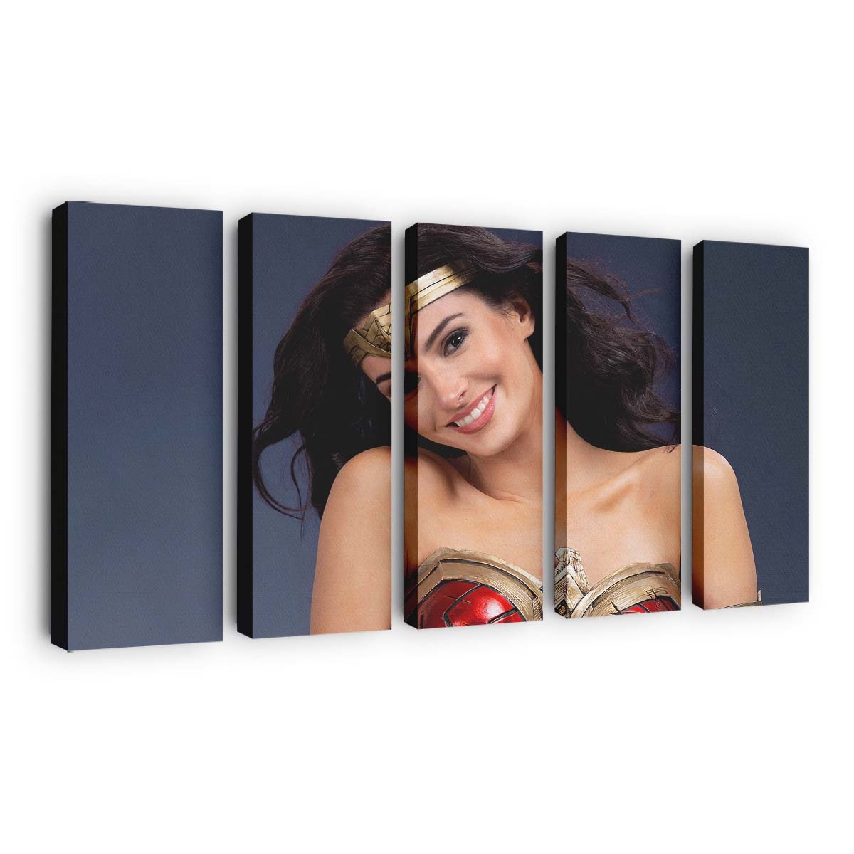 Cute Wonder Woman Smiling Cosplay Leinwandbilder | Wanddeko